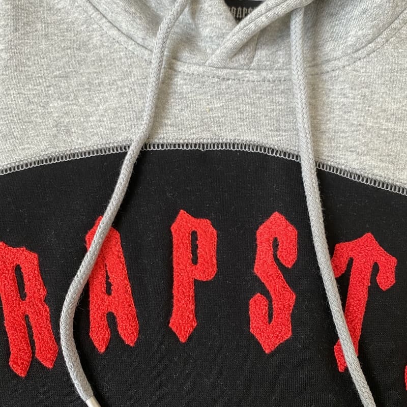 Conjunto Trapstar Irongate Arch Chenille Hooded Tracksuit