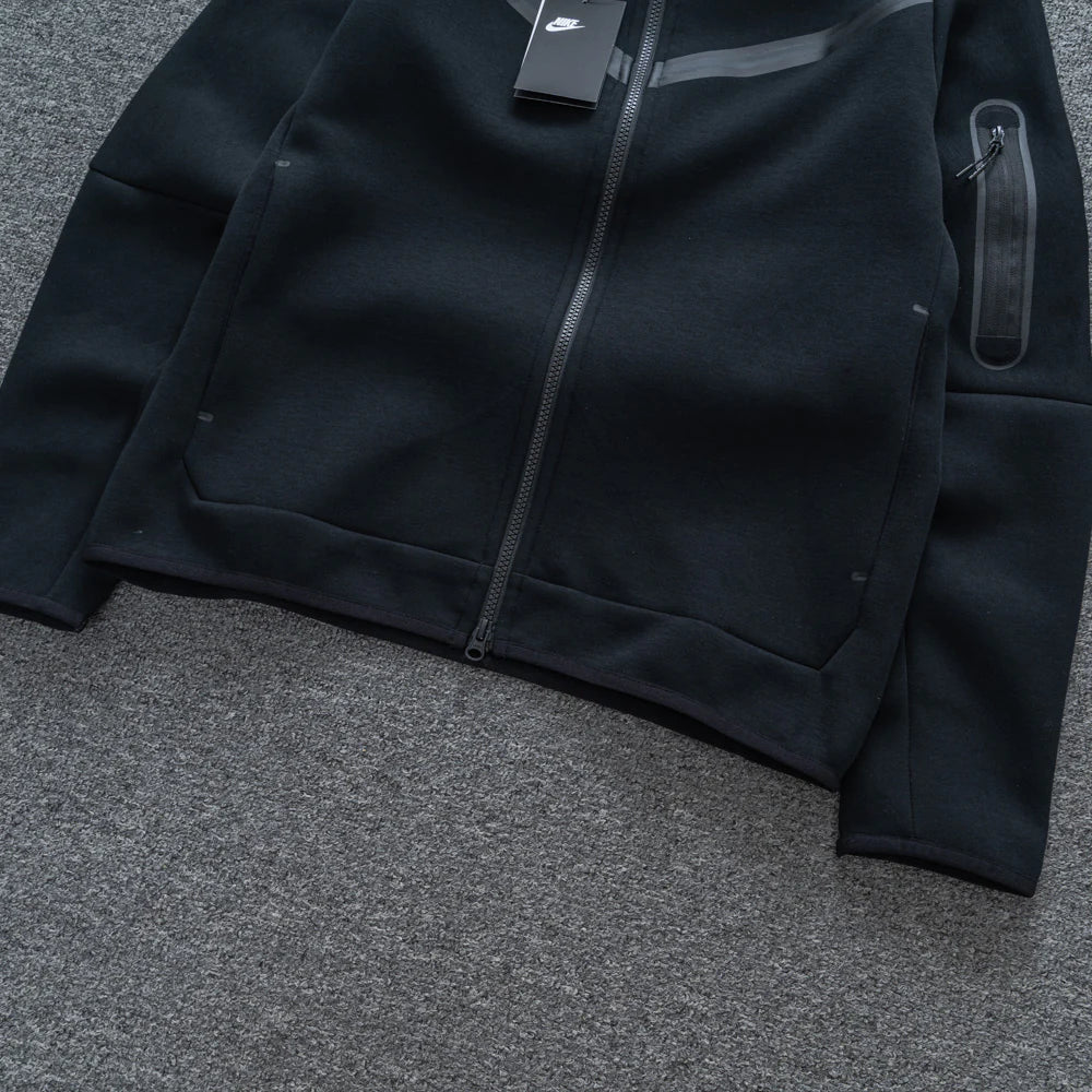 Conjunto NK Tech Fleece Preto